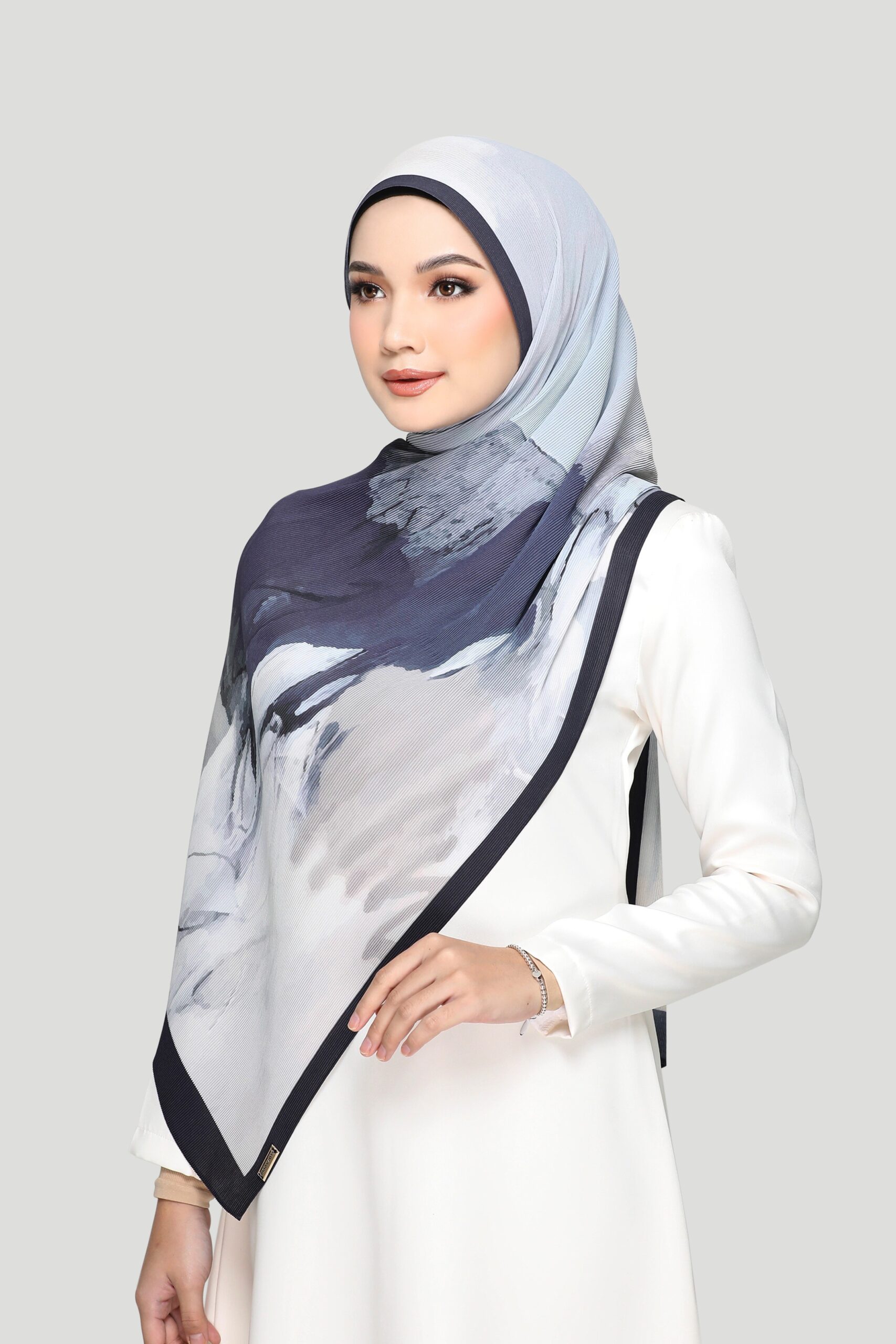 MUNA - CHERISH - Image 2