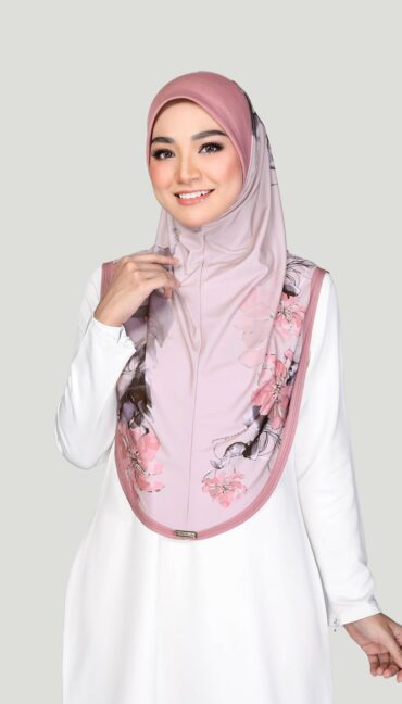 AISYA SARUNG - ADHA