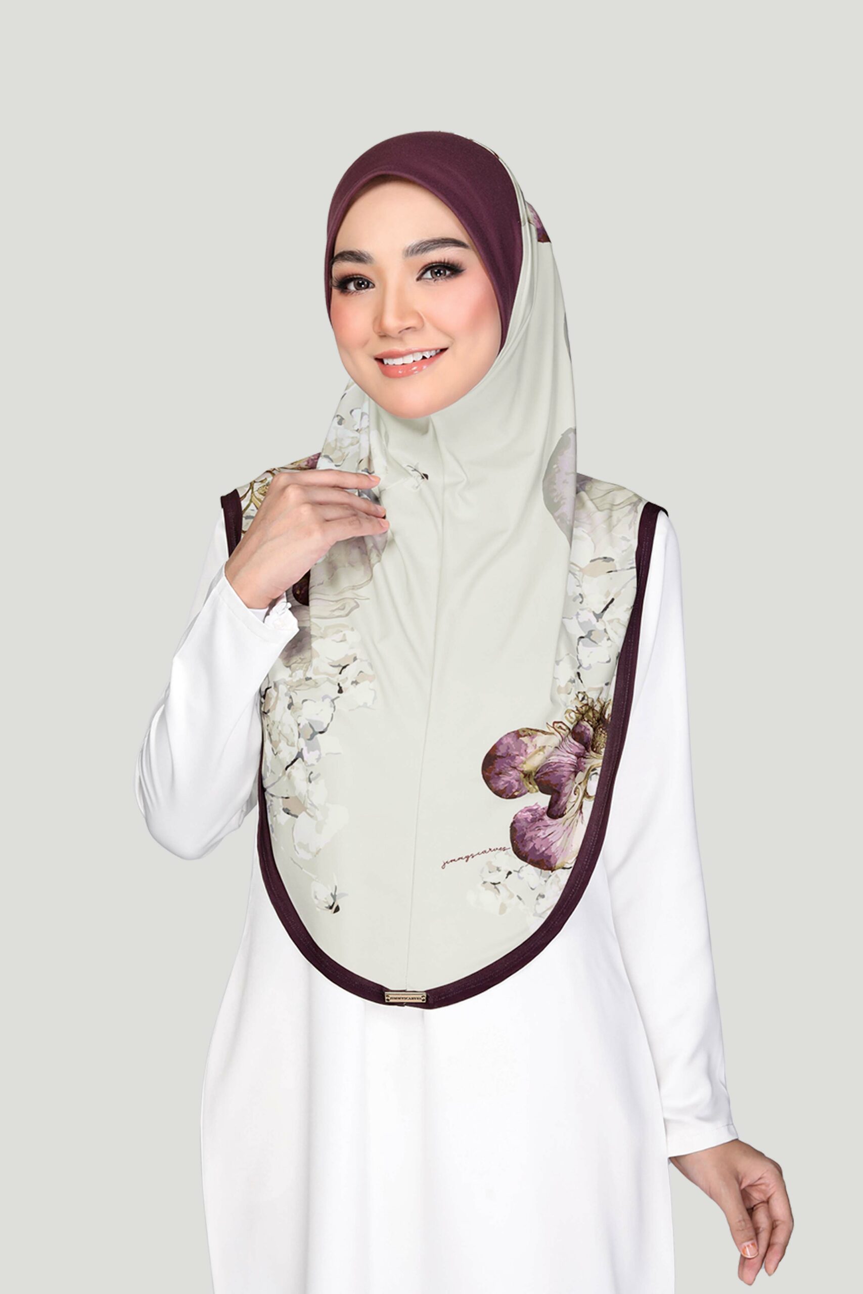 AISYA SARUNG - IBADAH