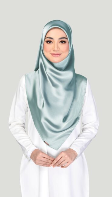 TALIA SQUARE - SCOUT