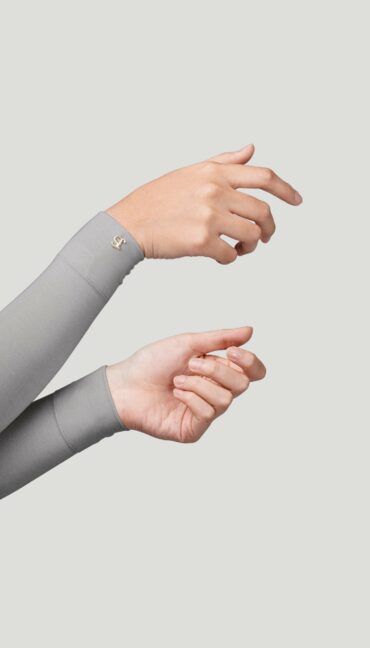 SARA HANDSOCK - NOVA