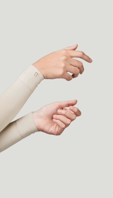 SARA HANDSOCK - THEA