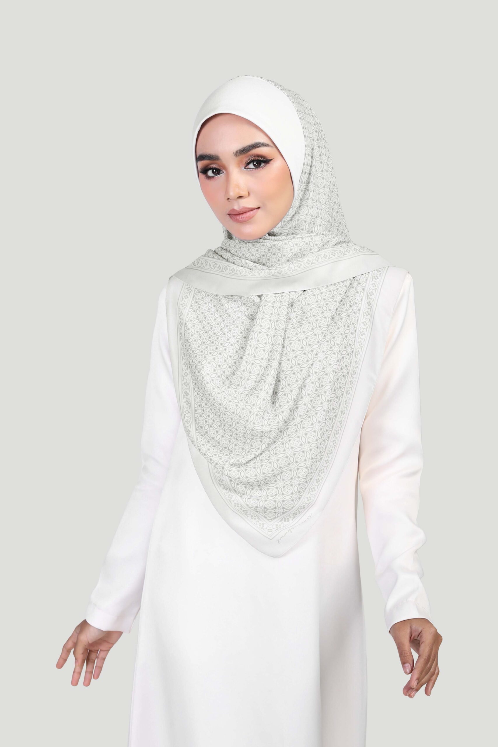 MALEEQA INSTANT – SWANS
