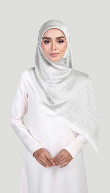 MALEEQA SQUARE – SWANS