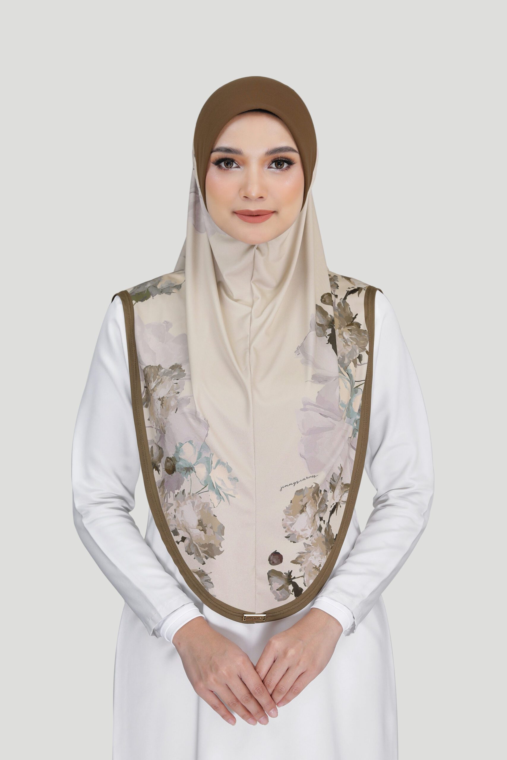 WARDA ENCHANTED - CHESTNUT