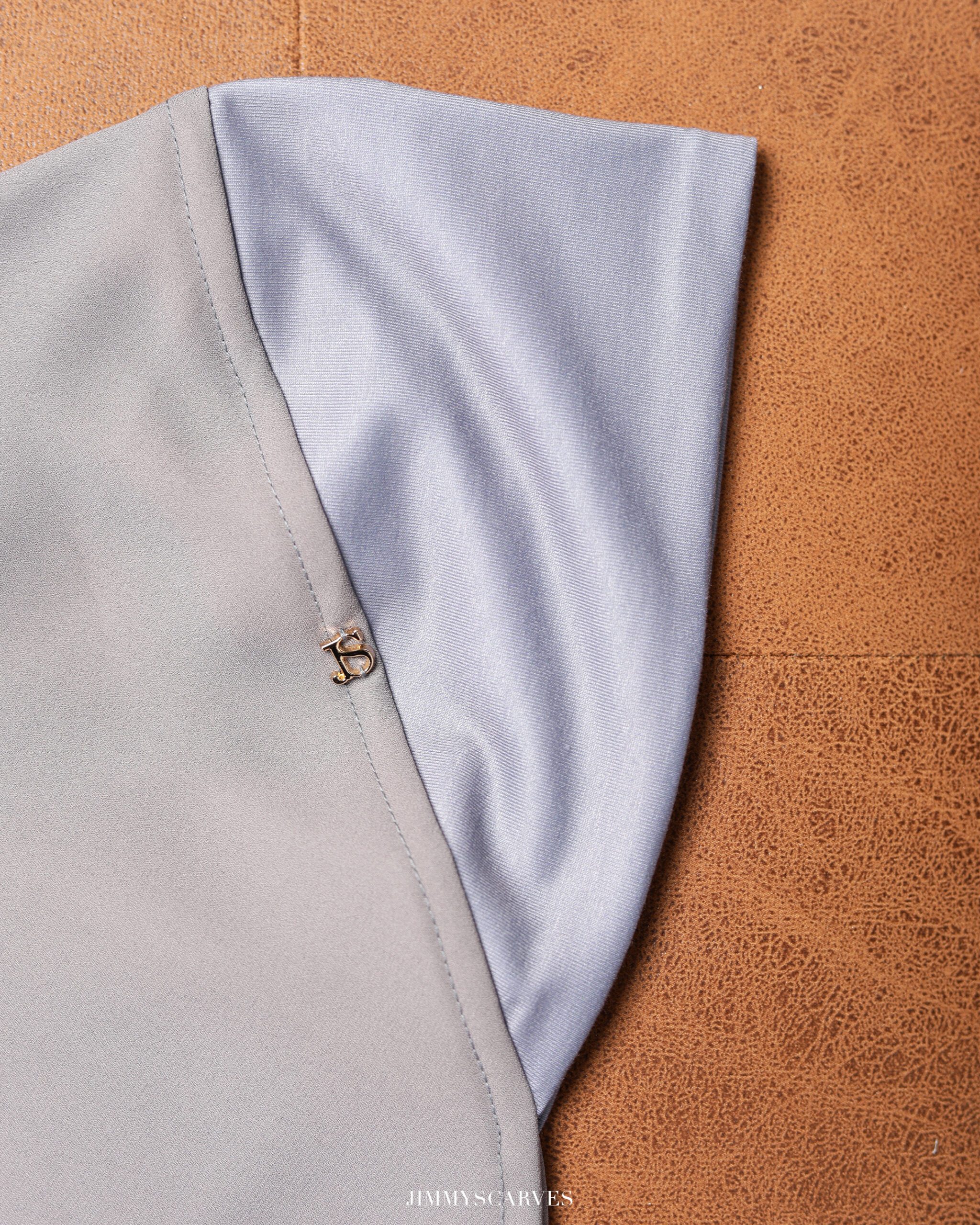 MALEEQA PLAIN - AUBURN - Image 3