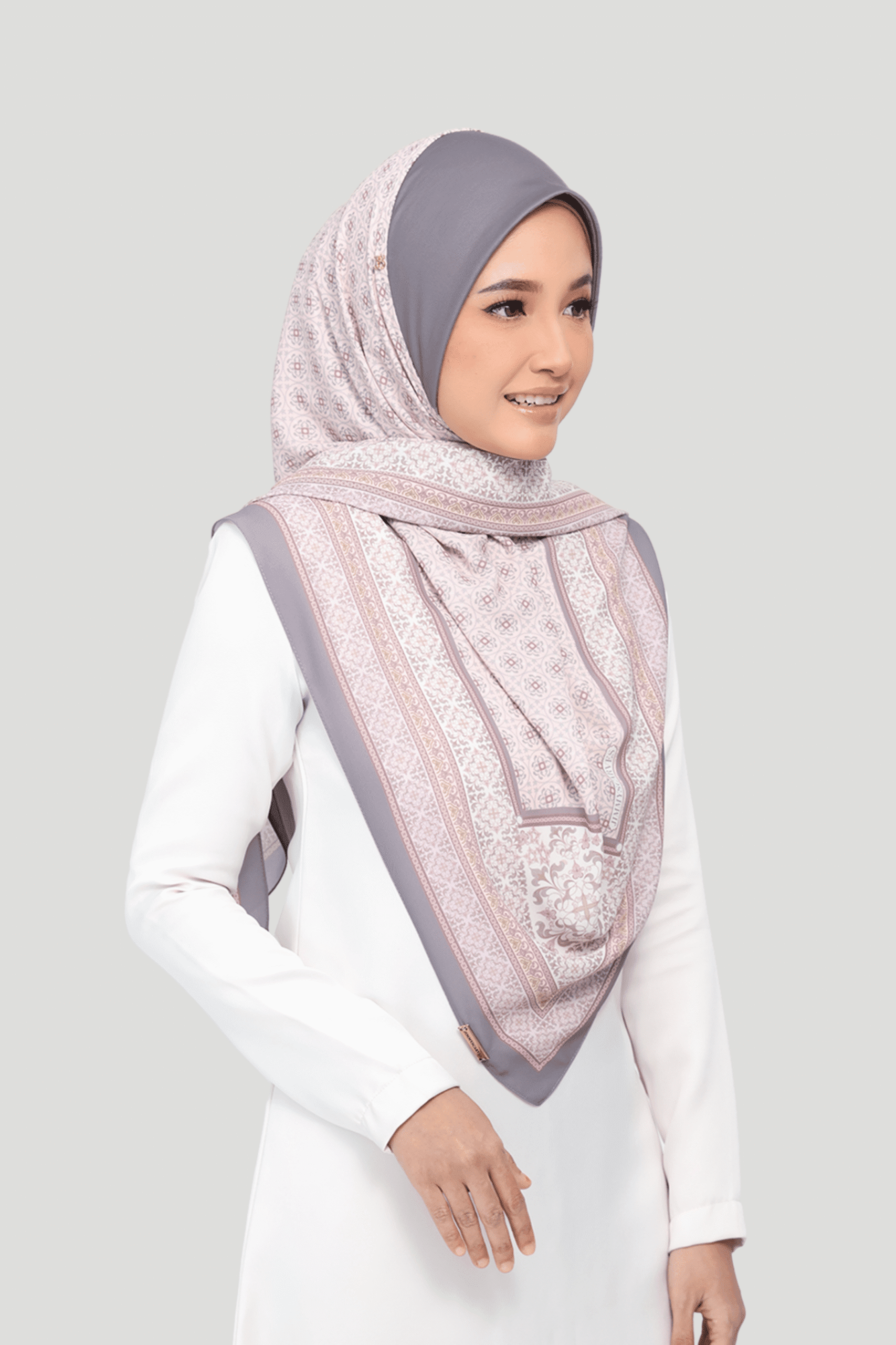 MALEEQA SERI MONOGRAM - YUMNA